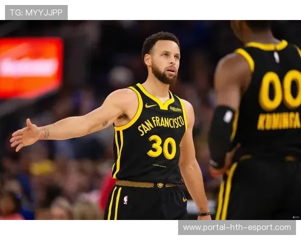 库里底角三分绝杀反击,勇士客场惊天逆转